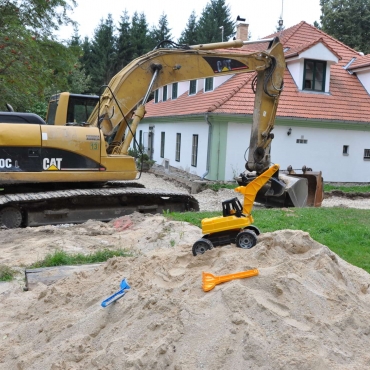 Chodníky a parkoviště  2013